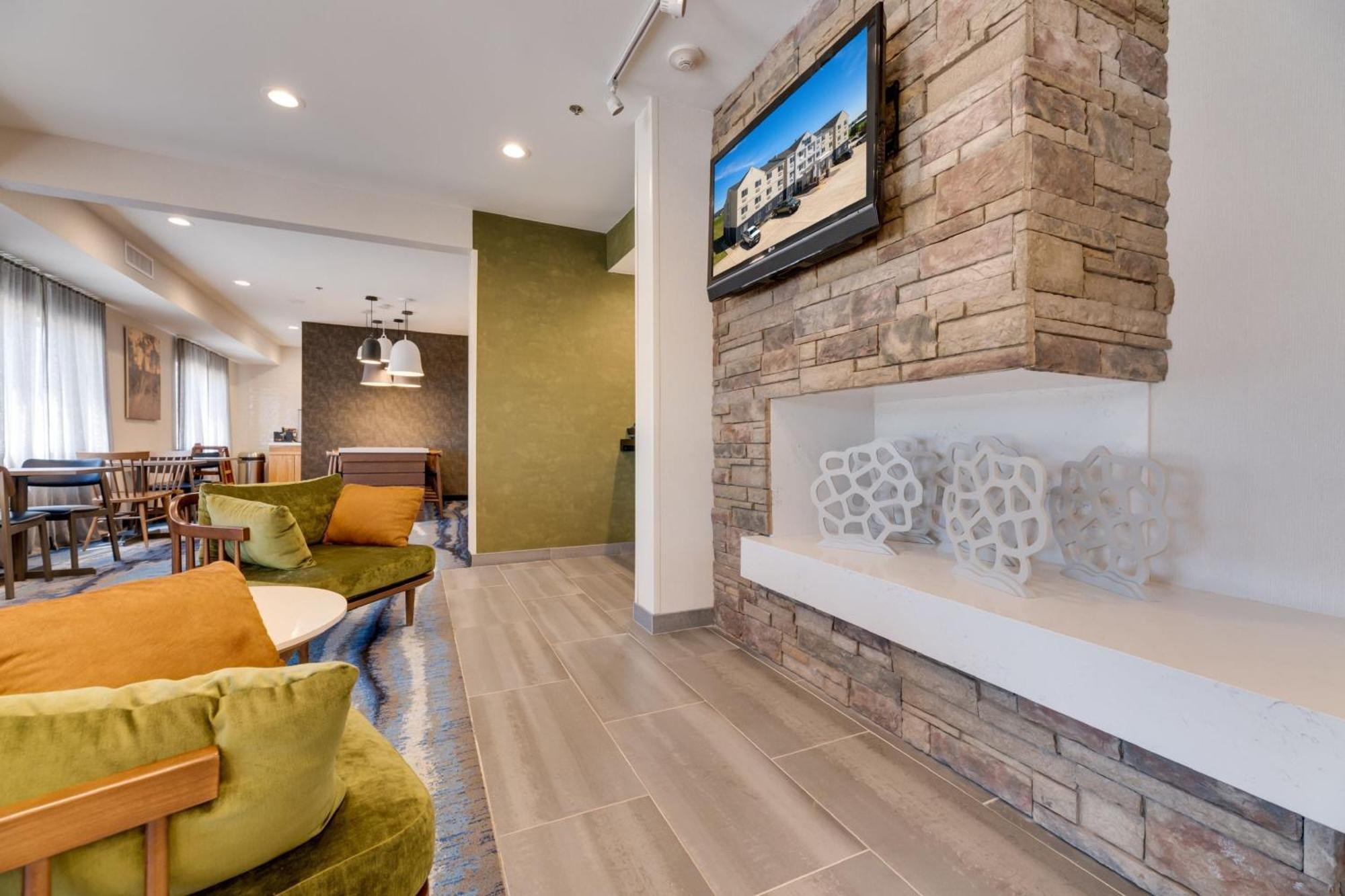 Fairfield & By Marriott Hotel 3*