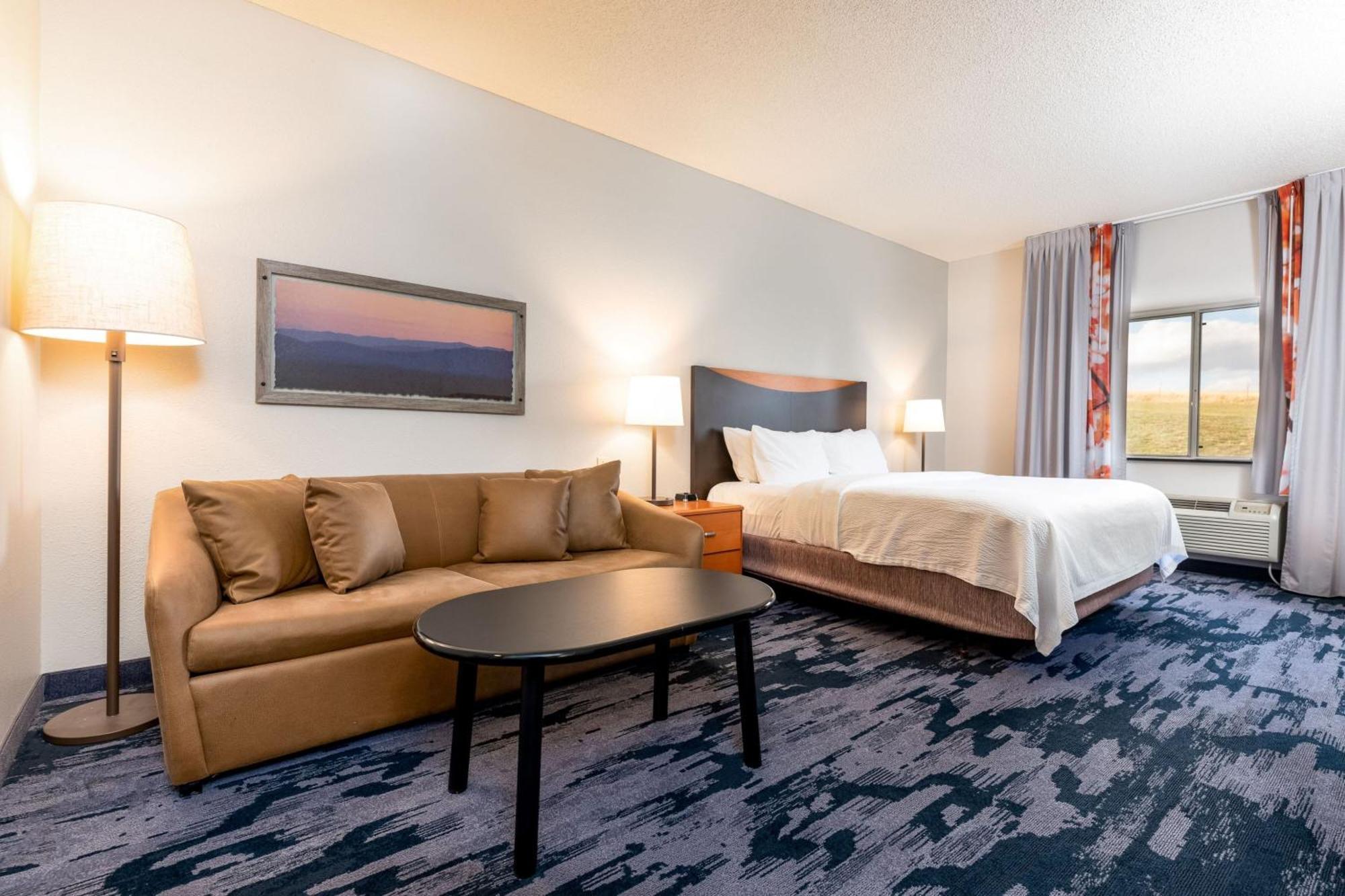 Fairfield & By Marriott